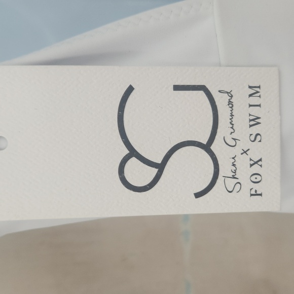 Fox swim x Shani Grimmond Hamptons One Piece - Picture 4 of 7